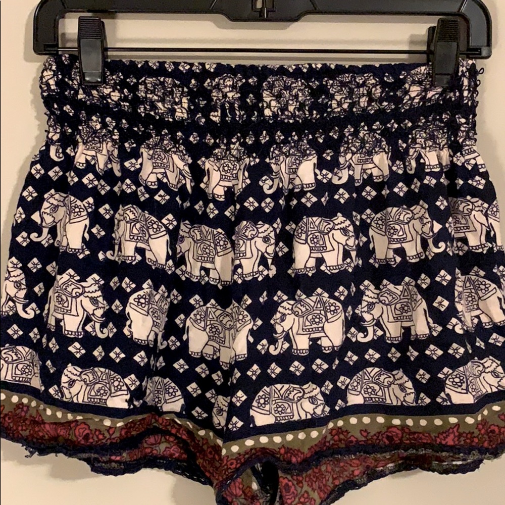 Thai elephant lounge shorts